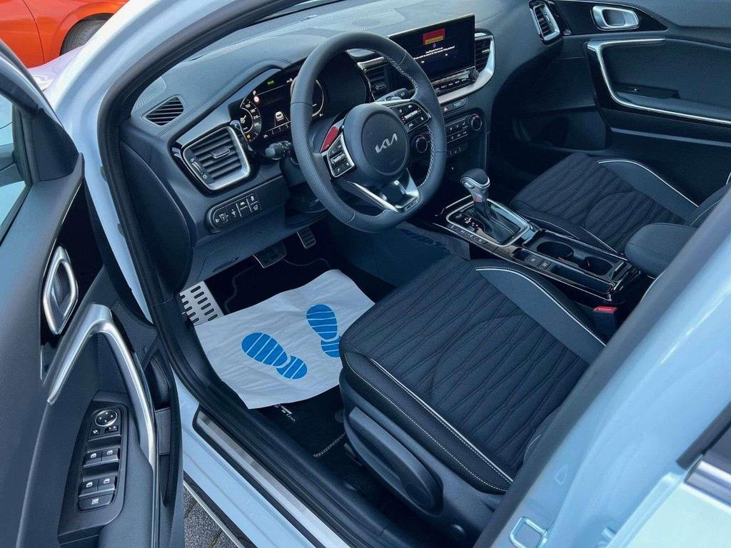 Kia ProCeed