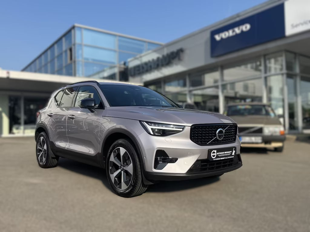 Volvo XC40 Plus Dark