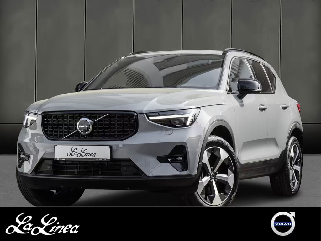 Volvo XC40 Plus Dark