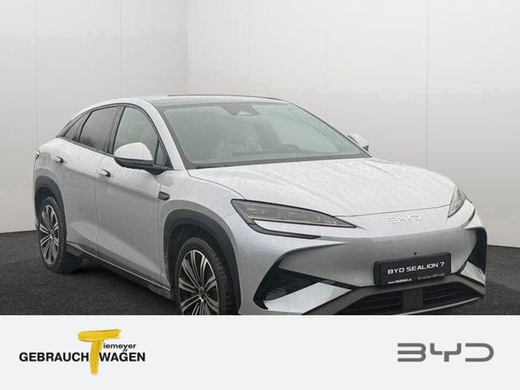 BYD Sealion 7