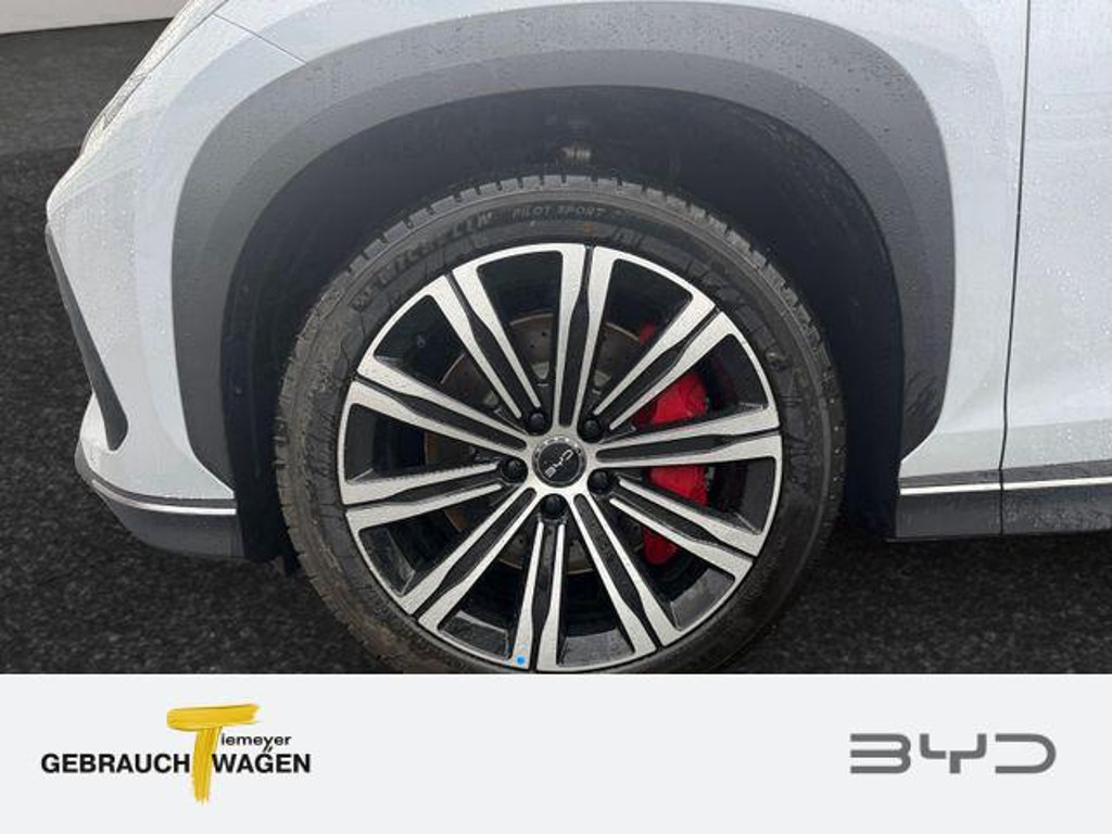 BYD Sealion 7