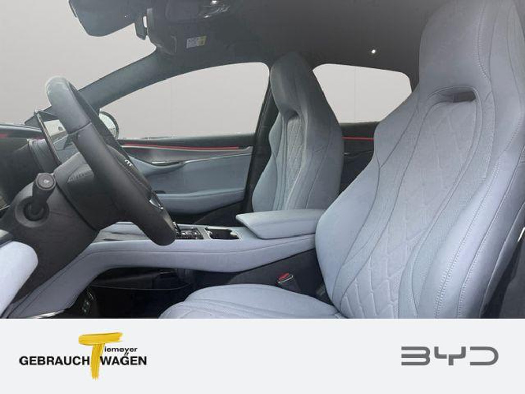 BYD Sealion 7