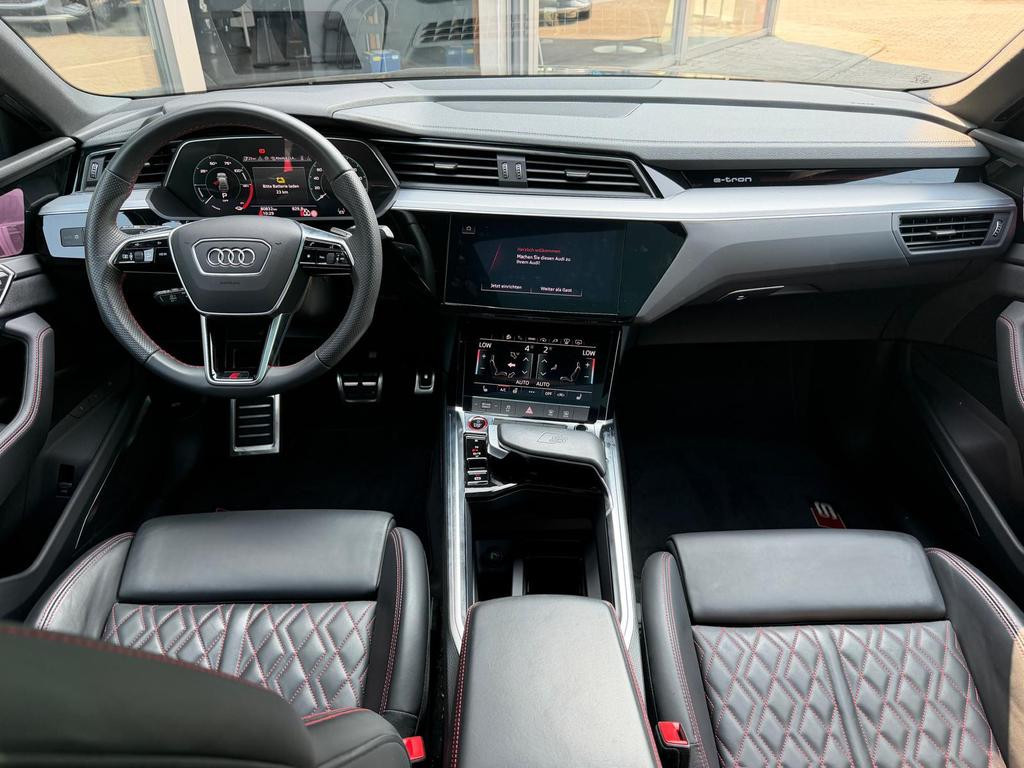 Audi SQ8 e-tron