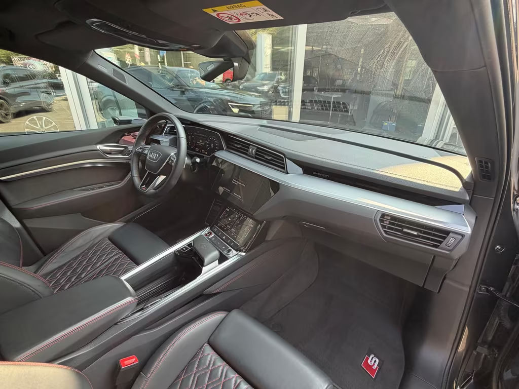 Audi SQ8 e-tron