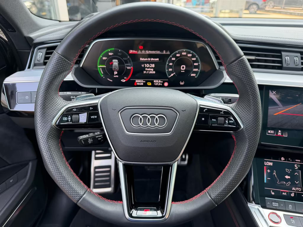 Audi SQ8 e-tron