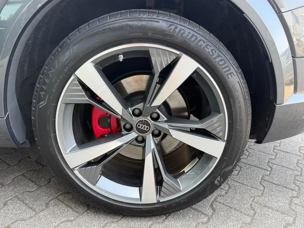 Audi SQ8 e-tron