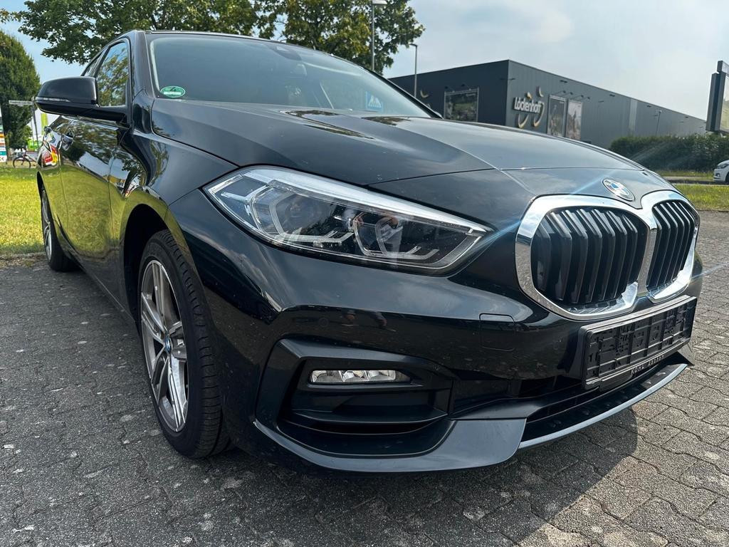 BMW 1 Serie 118 Sport Line Sedan 118i