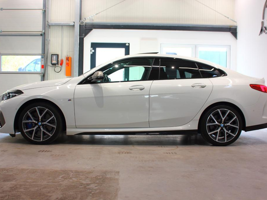 BMW M235