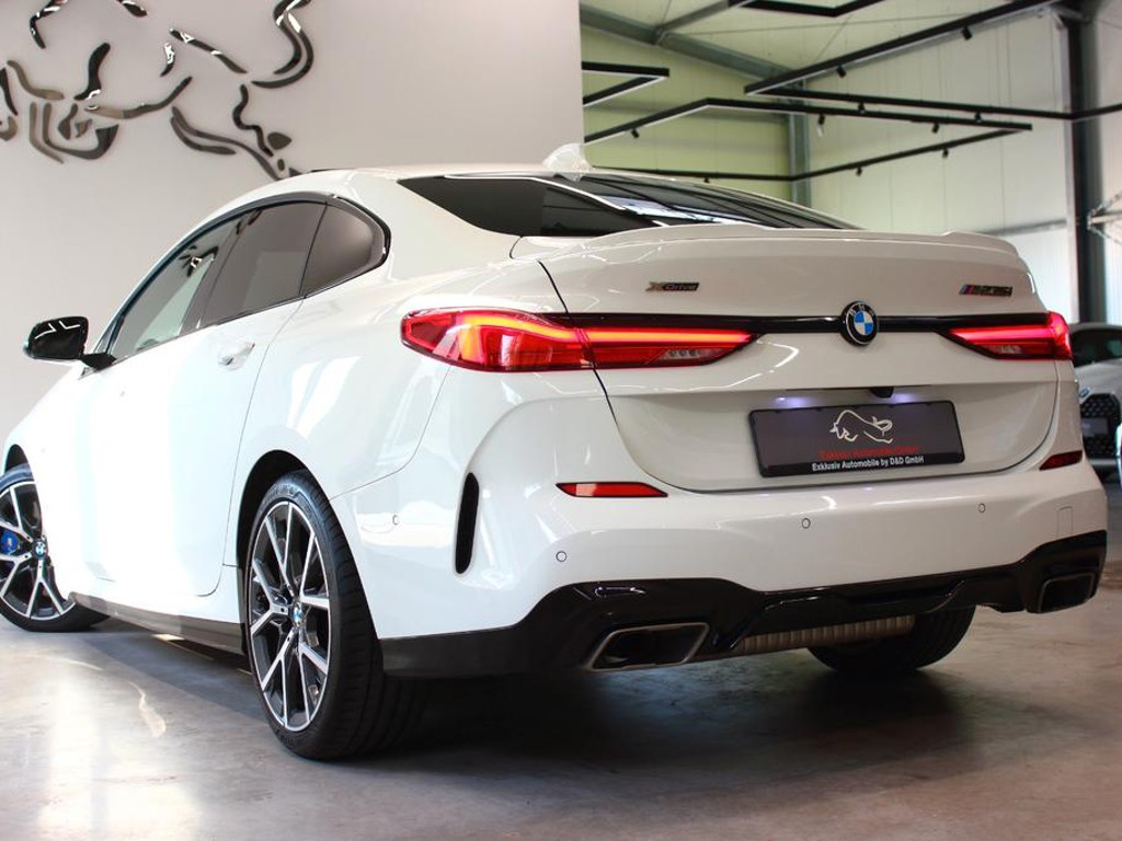 BMW M235