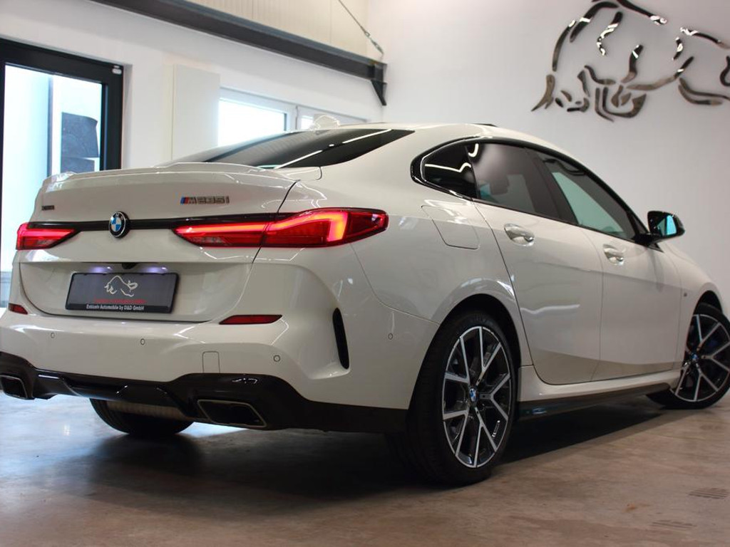 BMW M235