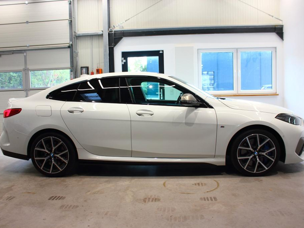 BMW M235