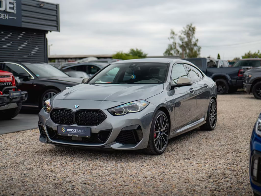BMW M235