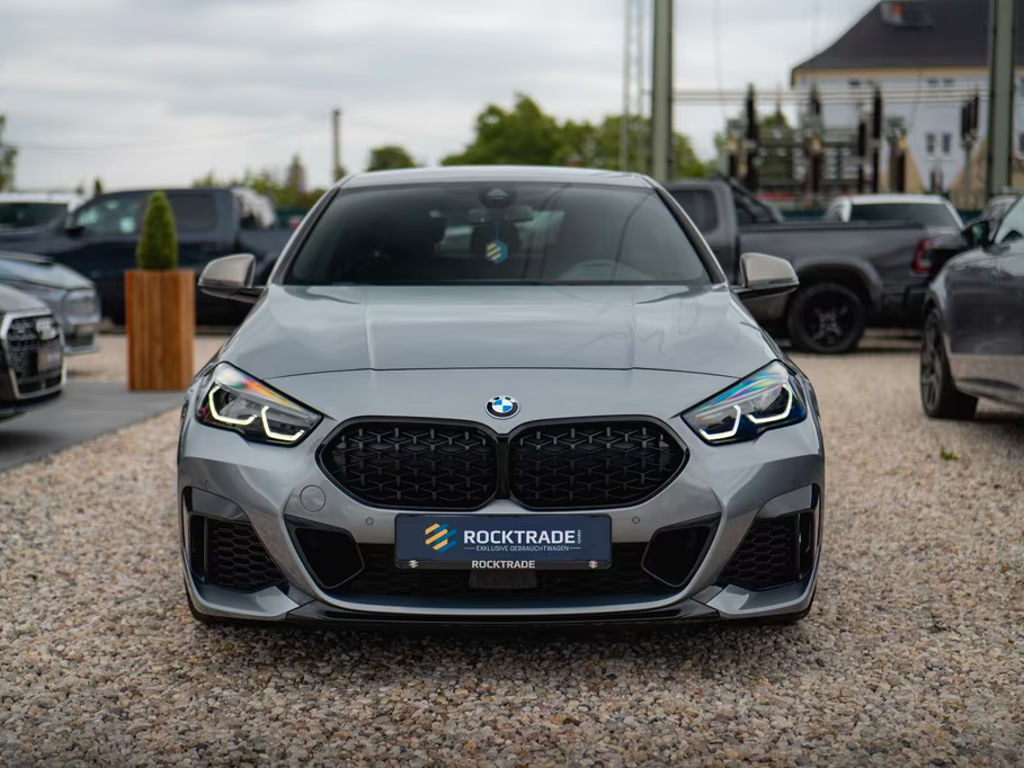 BMW M235