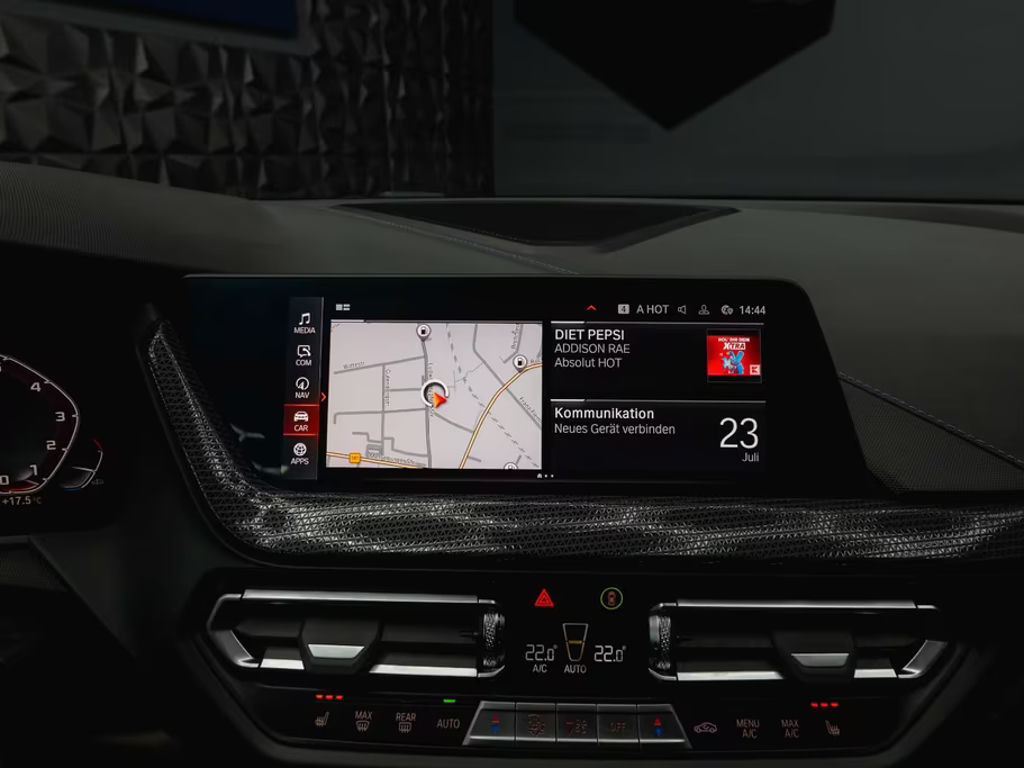 BMW M235