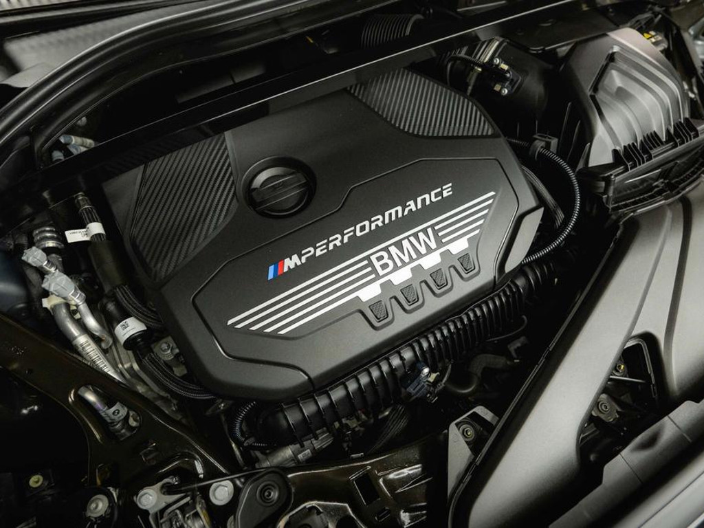 BMW M235