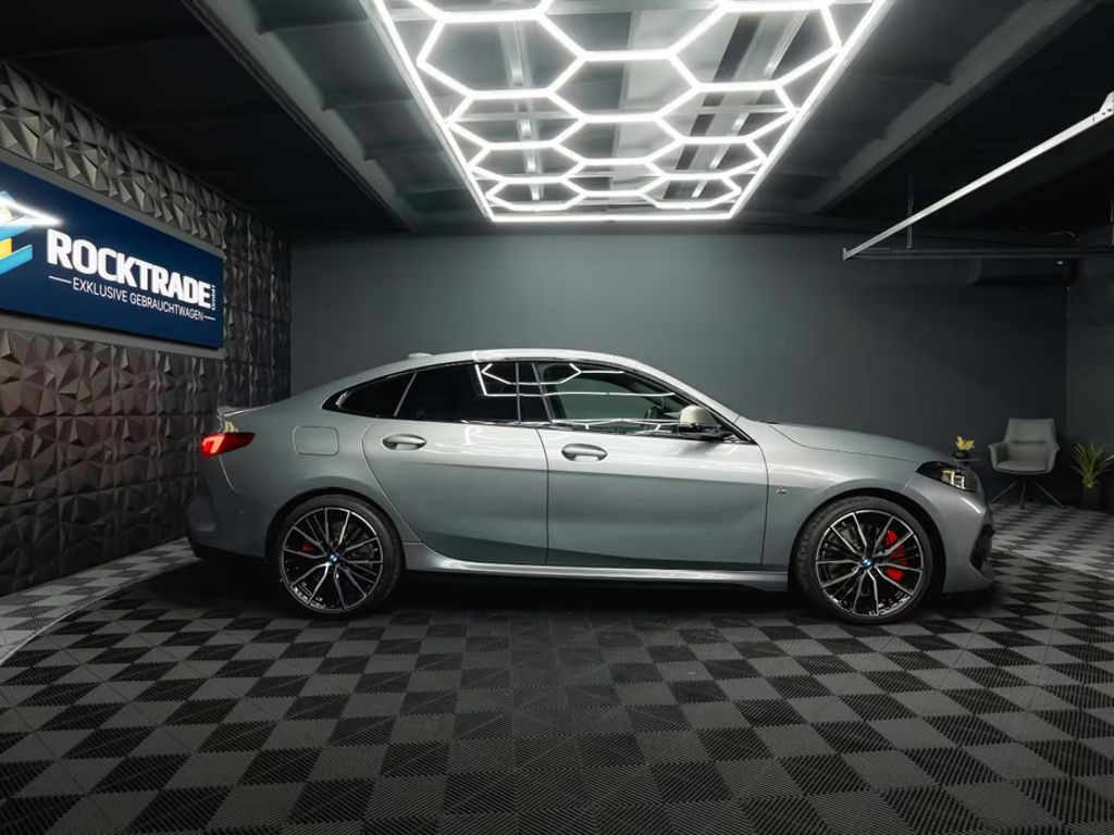 BMW M235
