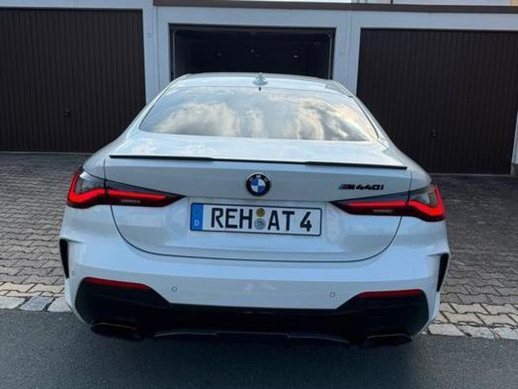 BMW M440