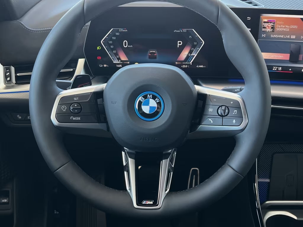 BMW iX1