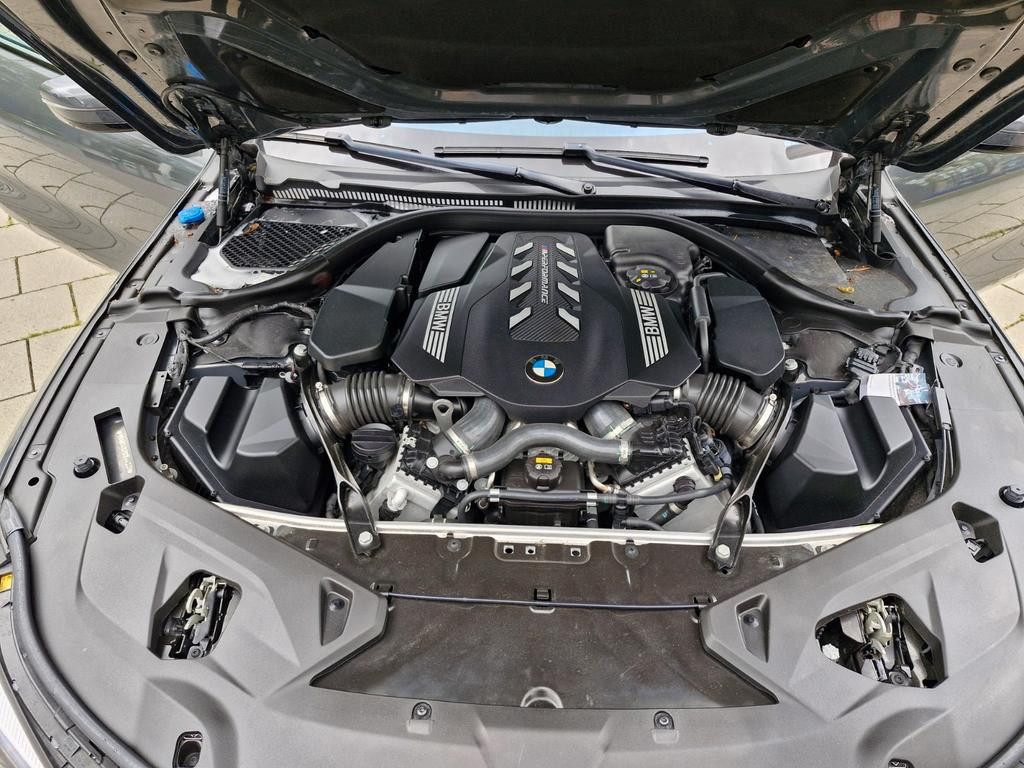 BMW M850