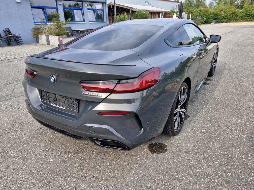 BMW M850