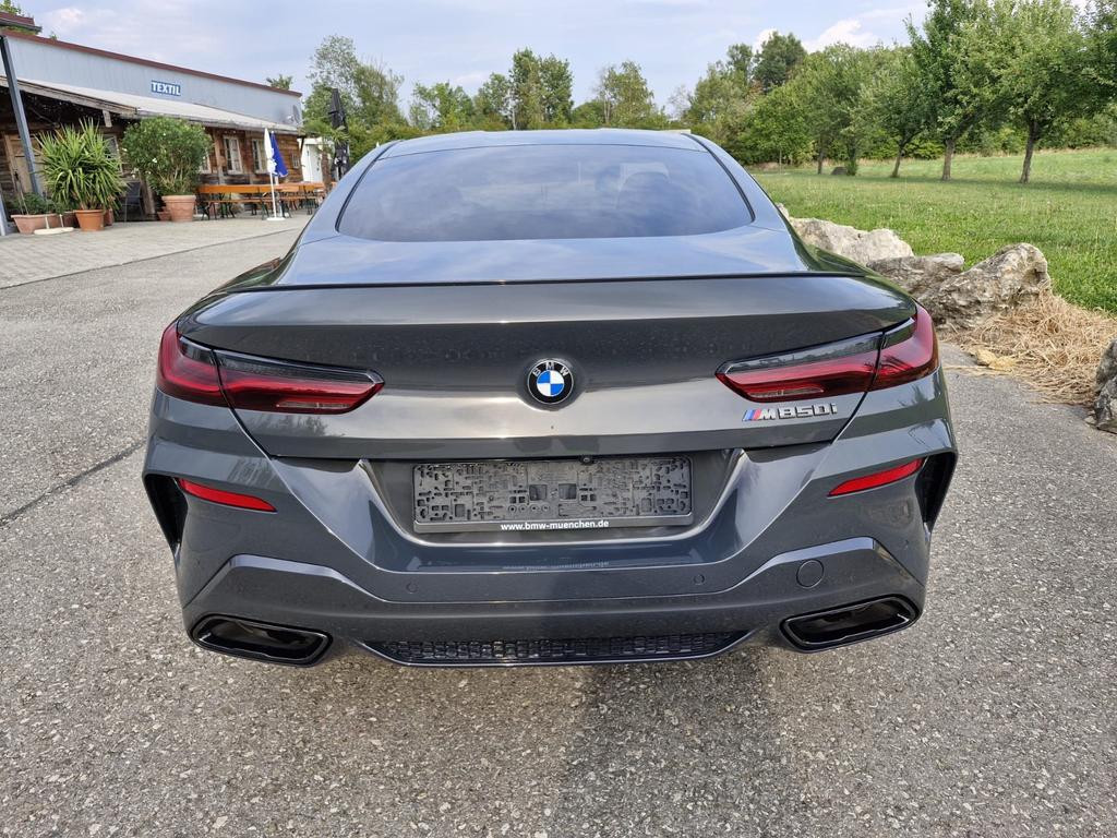 BMW M850