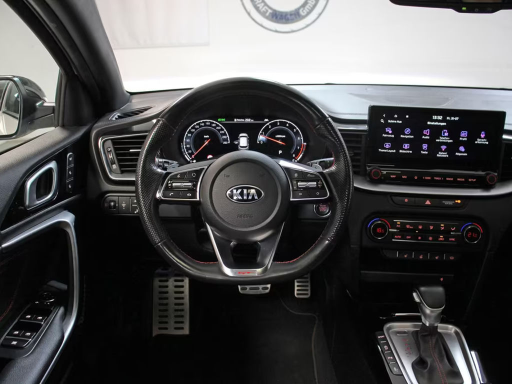 Kia ProCeed
