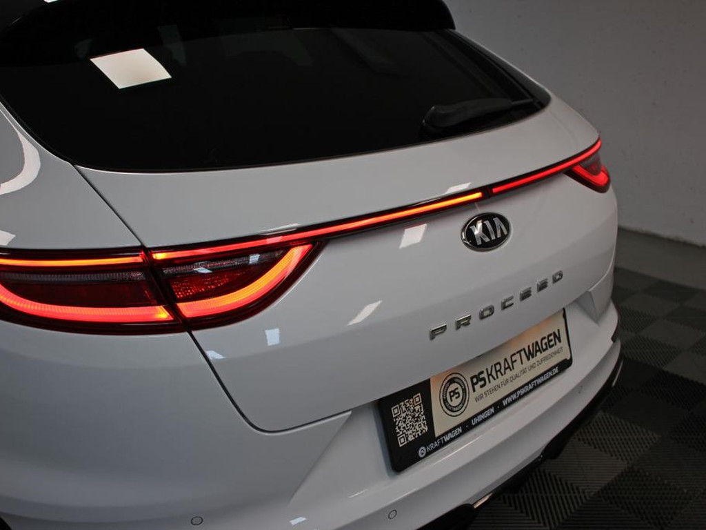 Kia ProCeed