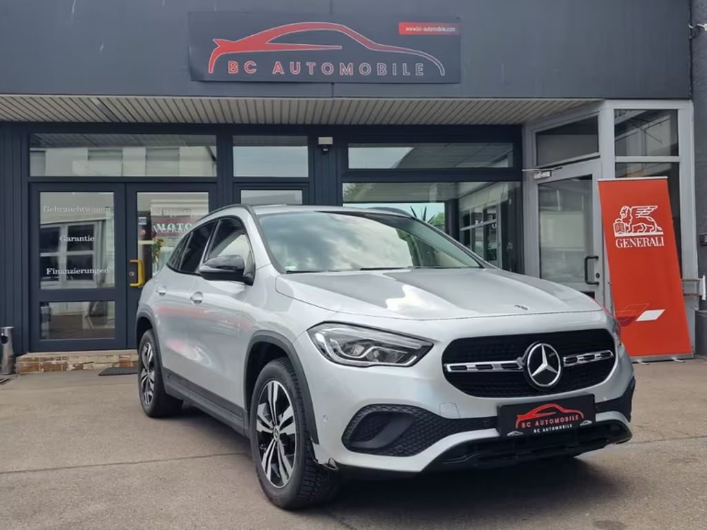 Mercedes-Benz GLA-Klasse GLA 200 4MATIC