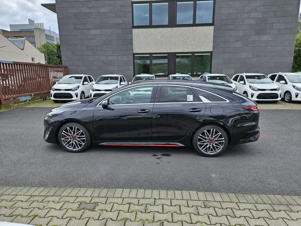 Kia ProCeed