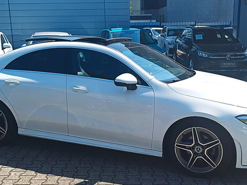 Mercedes-Benz CLA-Klasse CLA 180 AMG Line Coupé