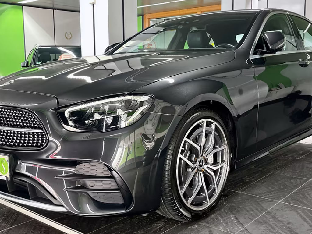 Mercedes-Benz E-Klasse E 220 AMG Line E 220 d Sedan