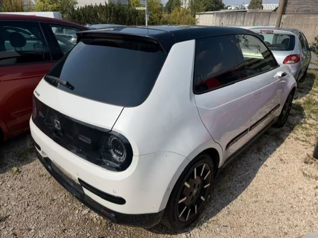 Honda e