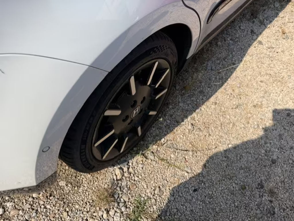 Honda e
