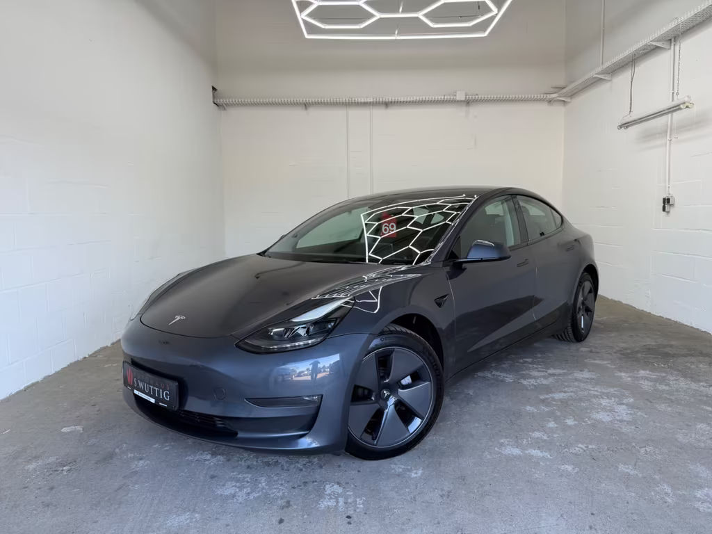 Tesla Model 3 Long Range Dual Motor AWD