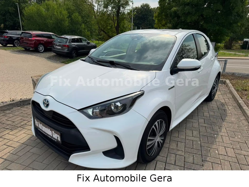 Toyota Yaris Business Hybride