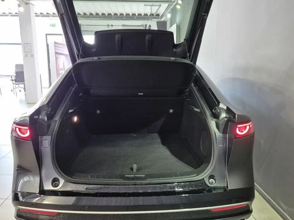 Mazda 6e