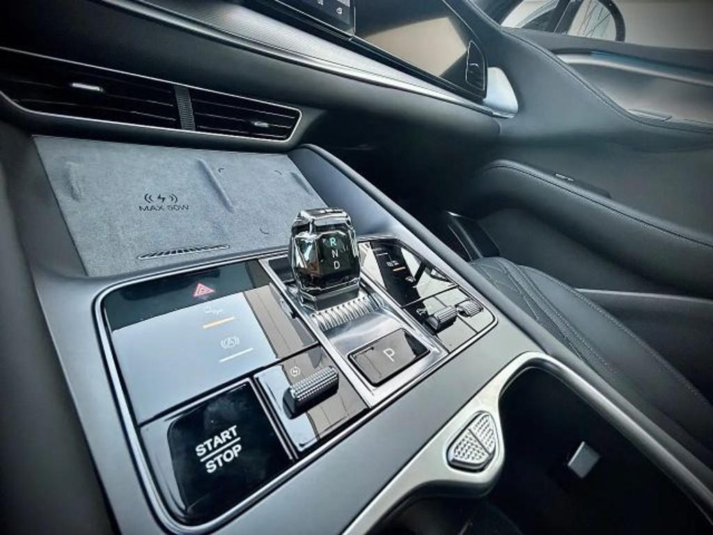 BYD Sealion 7