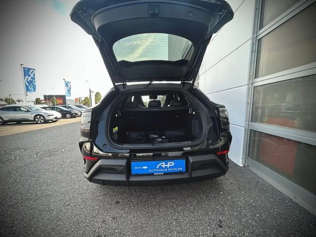 BYD Sealion 7
