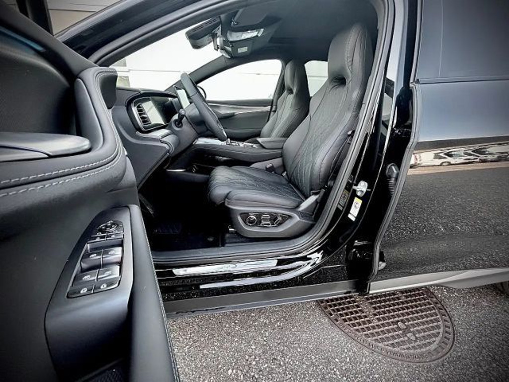 BYD Sealion 7