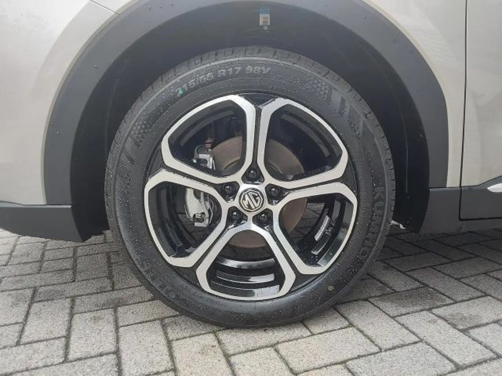 MG ZS