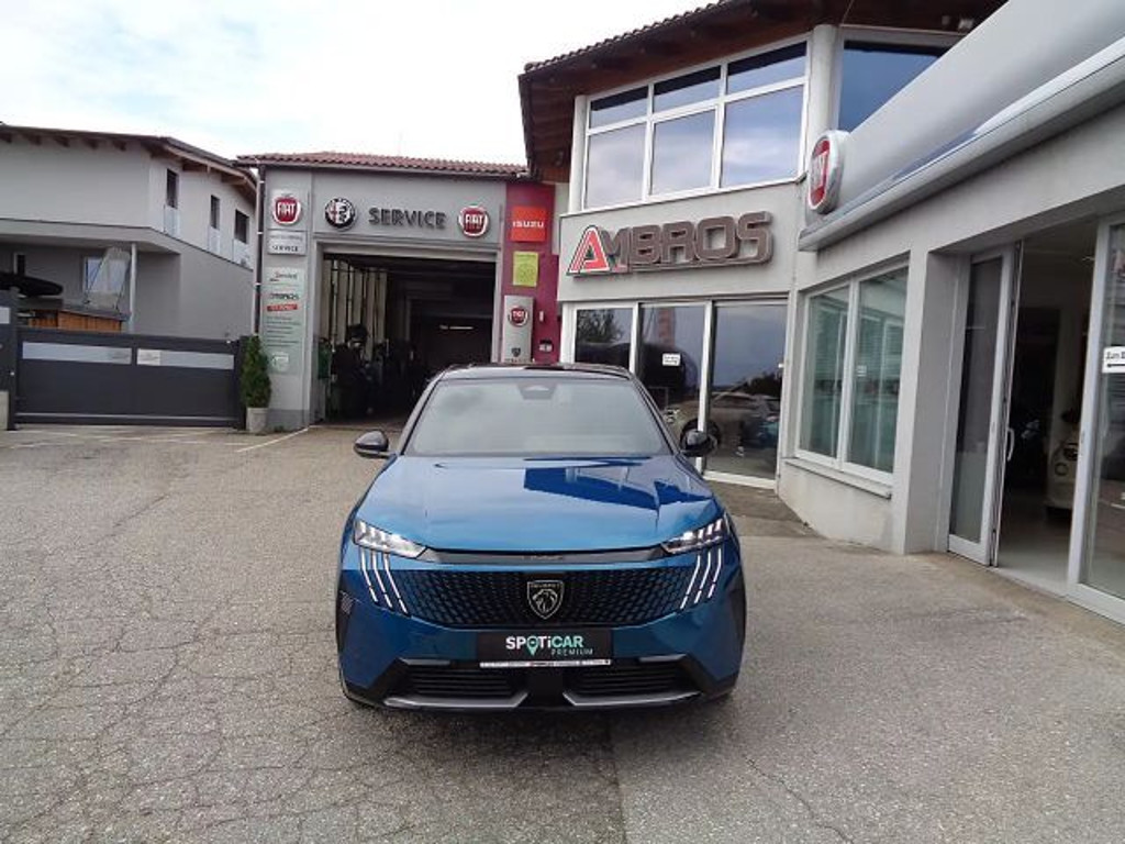 Peugeot E-3008