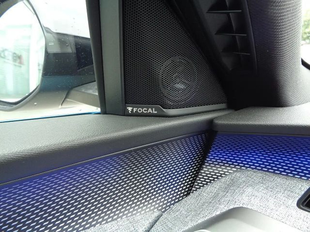 Peugeot E-3008