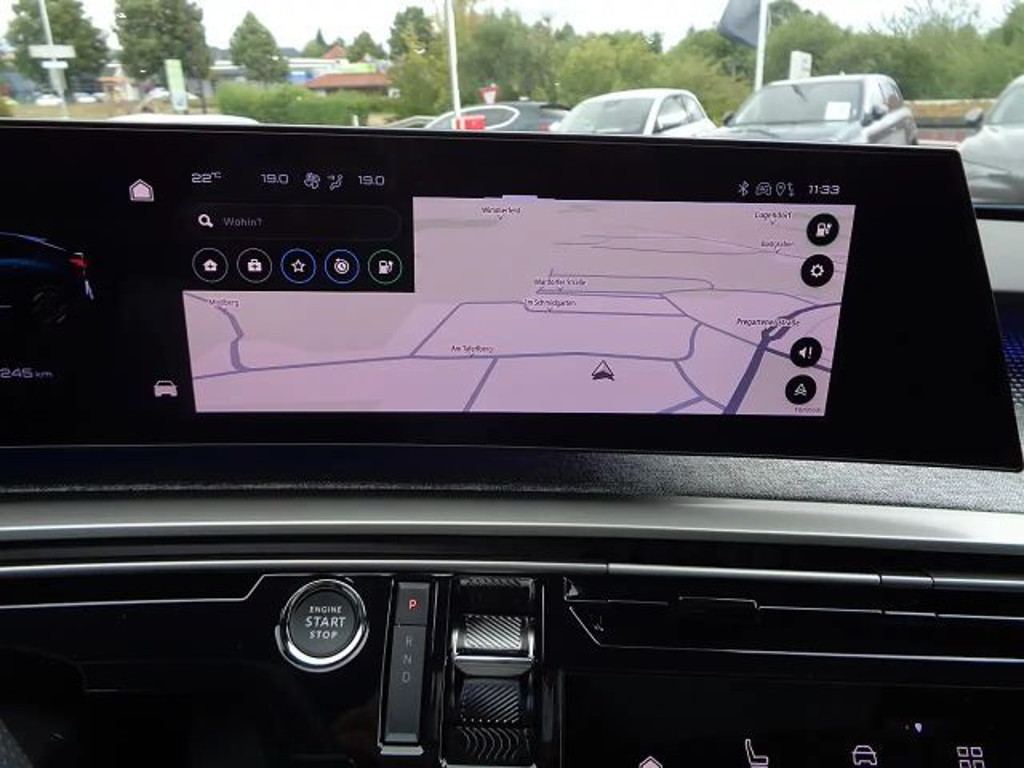 Peugeot E-3008