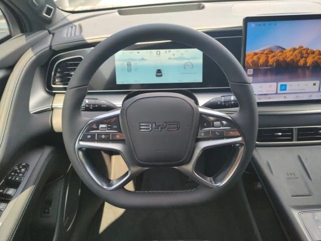 BYD Sealion 7