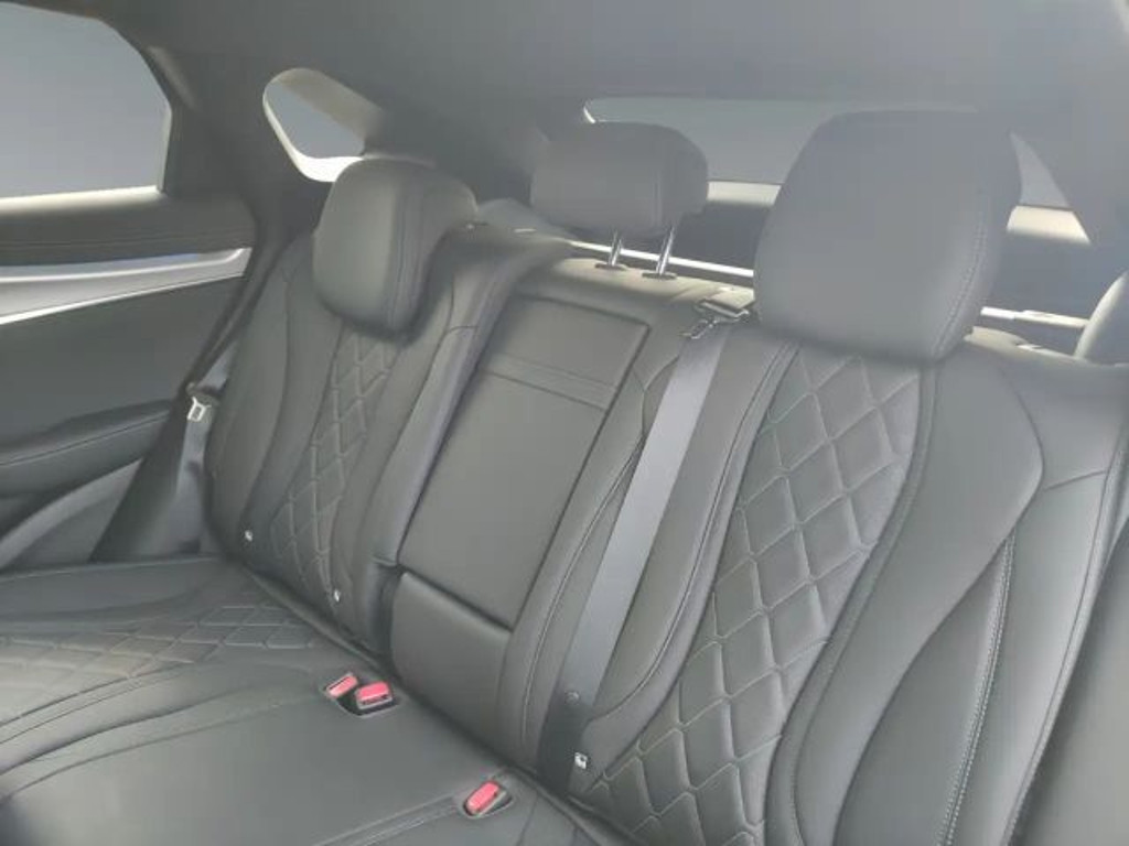 BYD Sealion 7