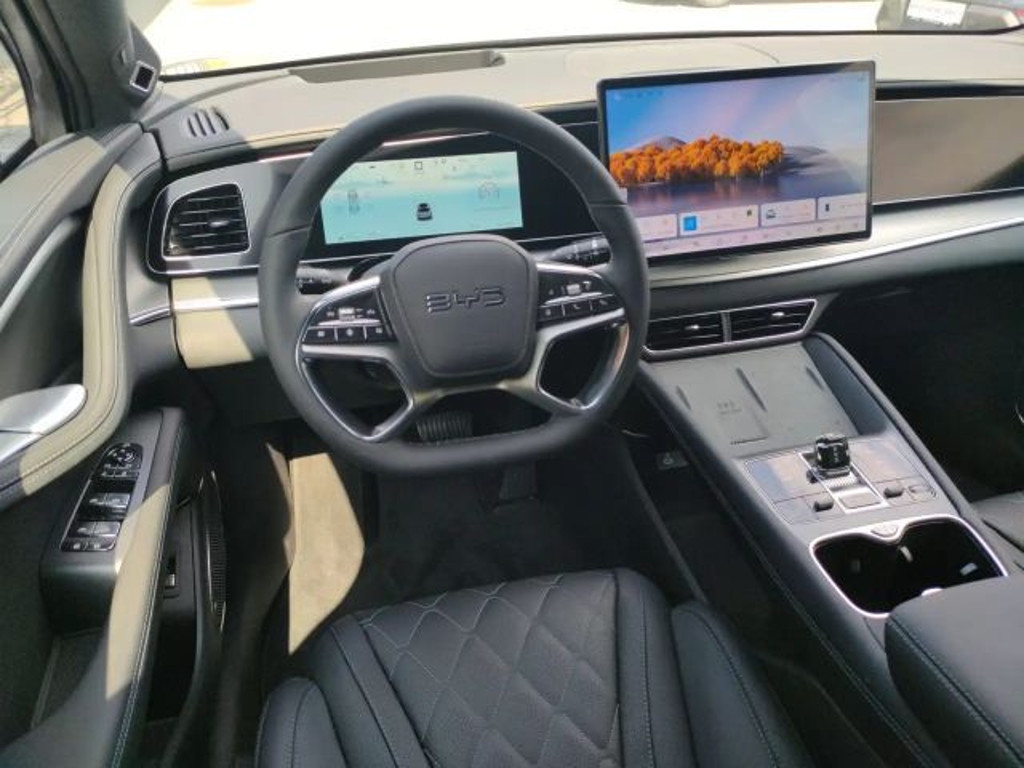 BYD Sealion 7