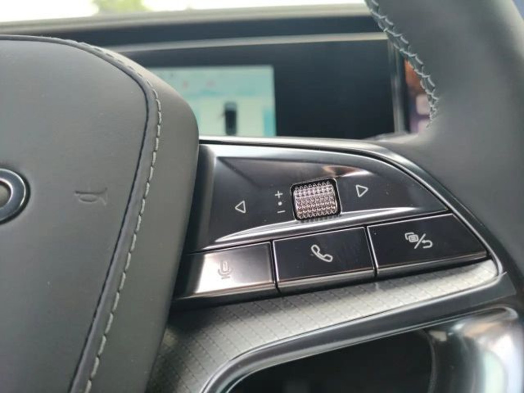 BYD Sealion 7