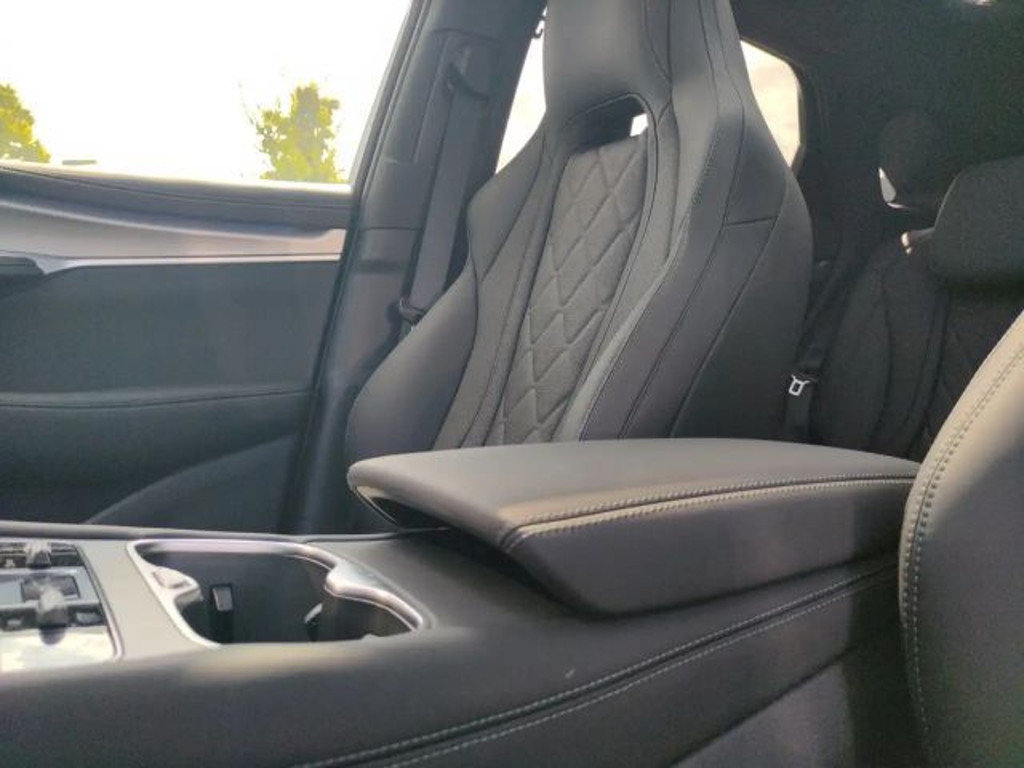 BYD Sealion 7