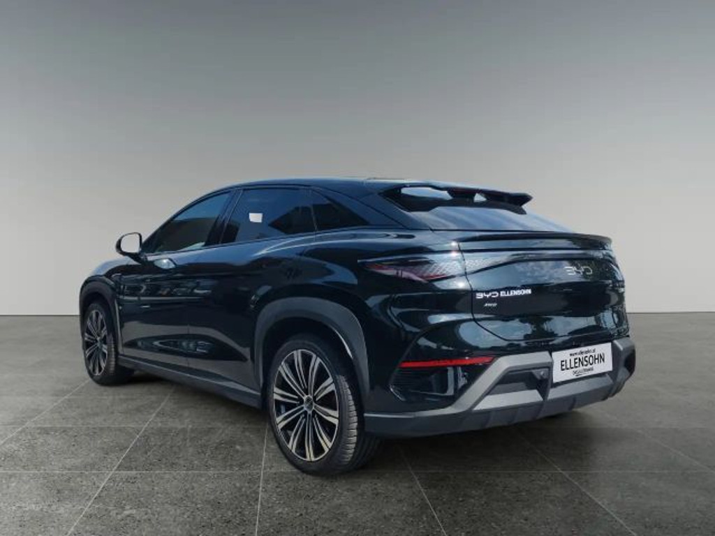 BYD Sealion 7