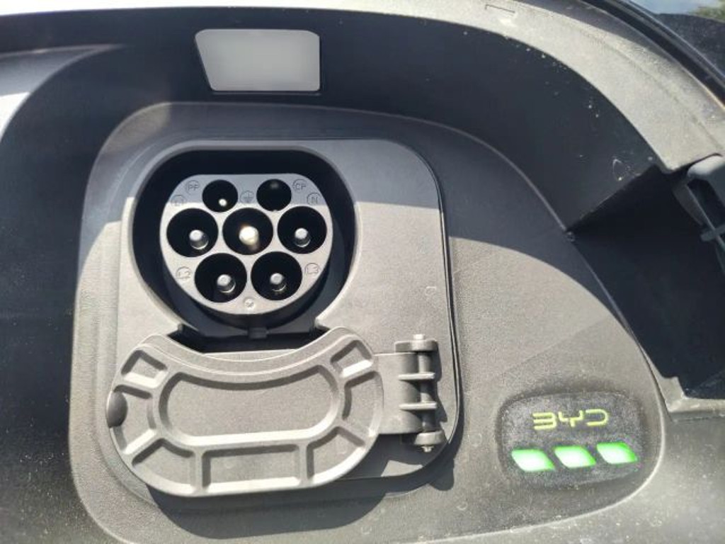 BYD Sealion 7